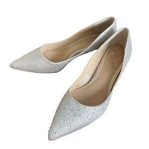 Jewel Badgley Mischka Silver NEW Silver Pointed Toe Kitten Heels, Crystals, 8.5